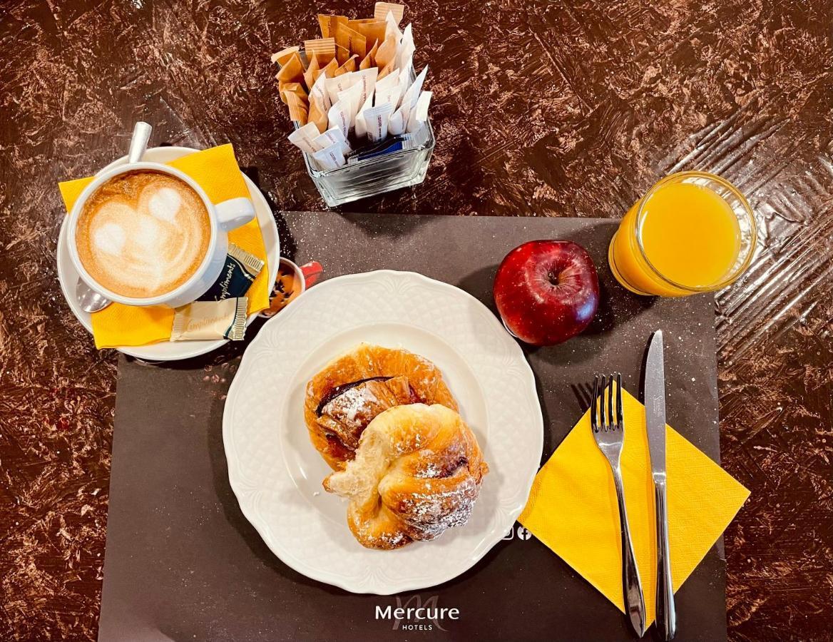 Mercure Leonardo da Vinci Rome Airport Fiumicino Esterno foto