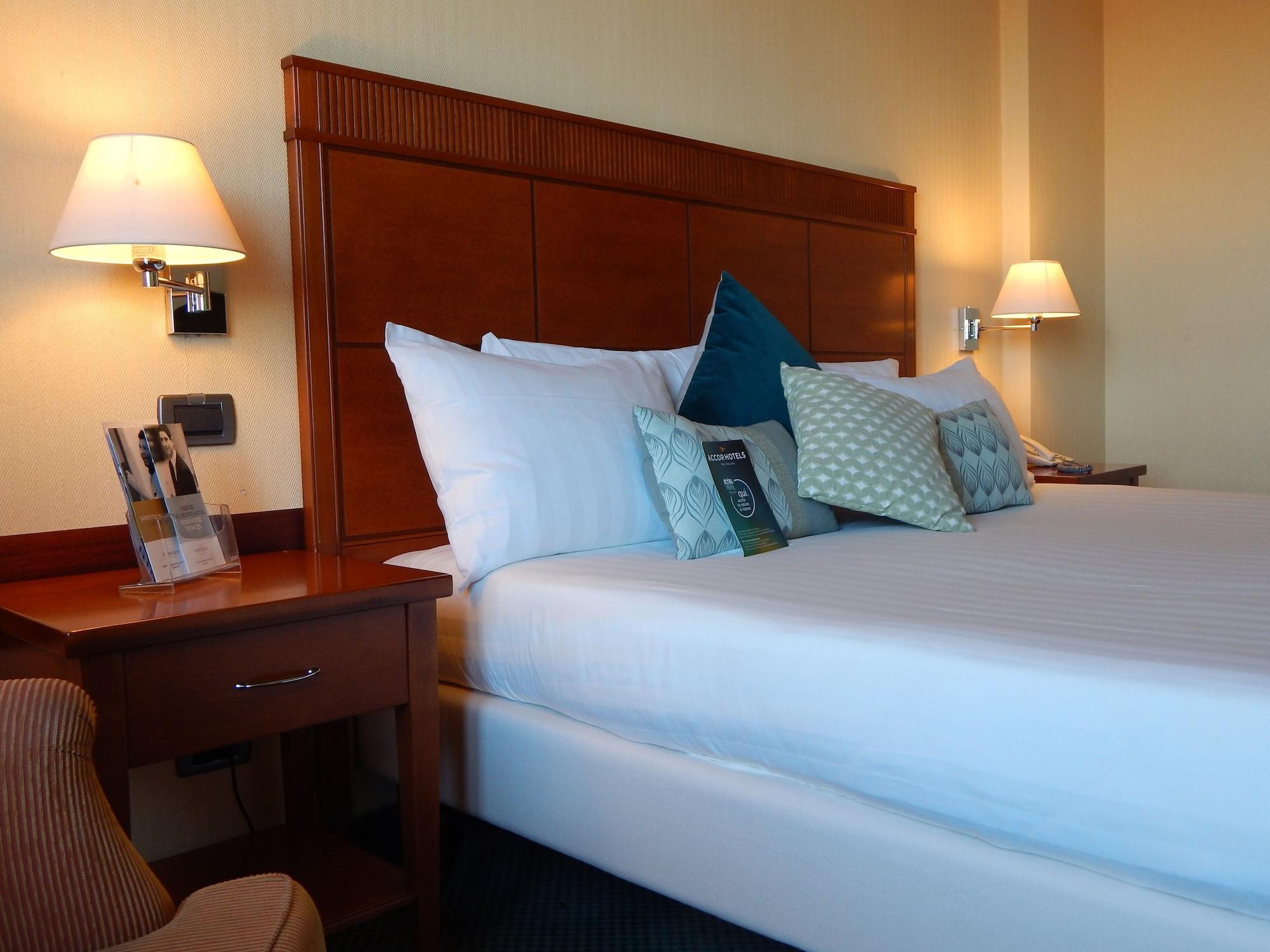 Mercure Leonardo da Vinci Rome Airport Fiumicino Esterno foto