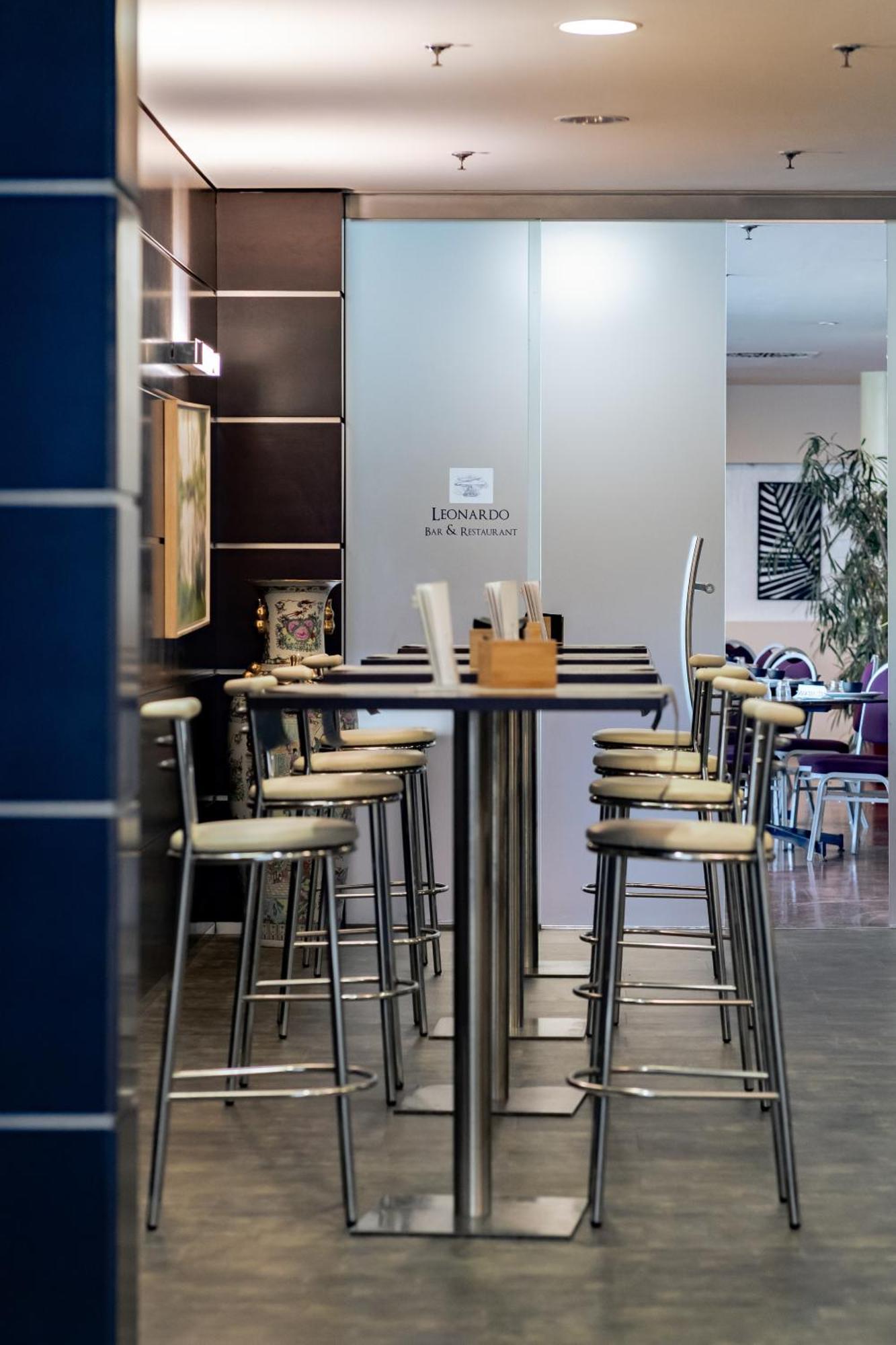 Mercure Leonardo da Vinci Rome Airport Fiumicino Esterno foto