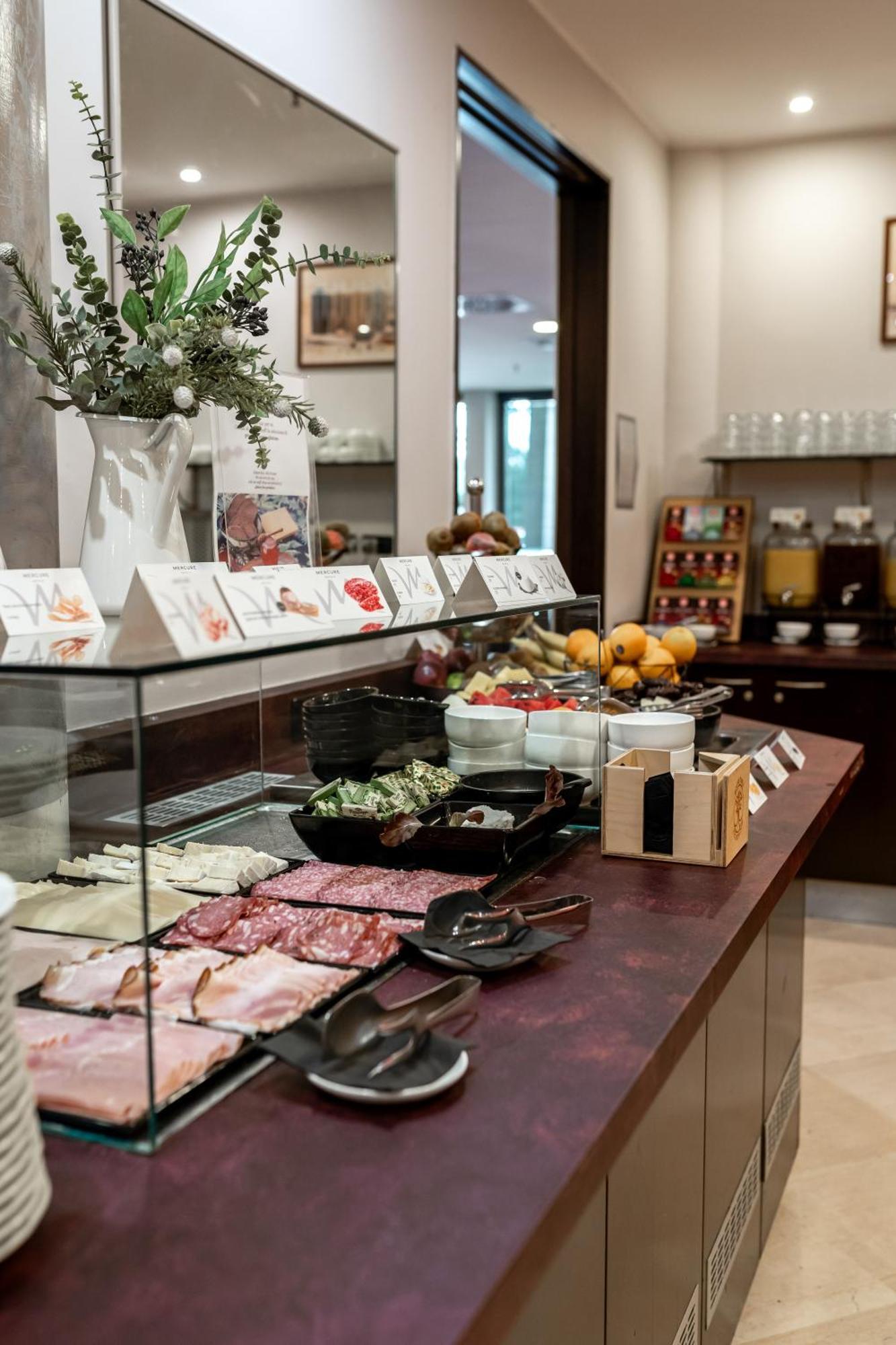 Mercure Leonardo da Vinci Rome Airport Fiumicino Esterno foto