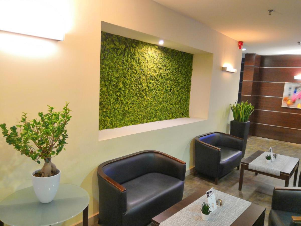 Mercure Leonardo da Vinci Rome Airport Fiumicino Esterno foto